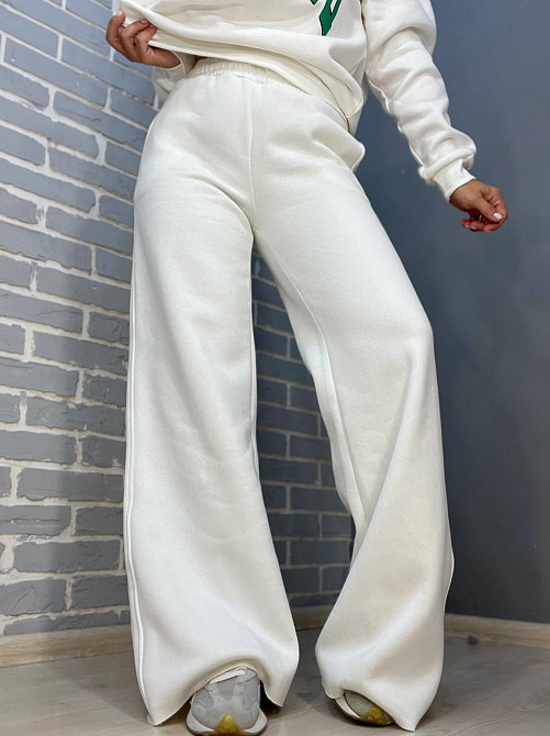 Штани жіночі Quzen 388 спортивні палаццо широкі вільні від стегна утеплені на флісі білі, білий, S Київ - фото 1