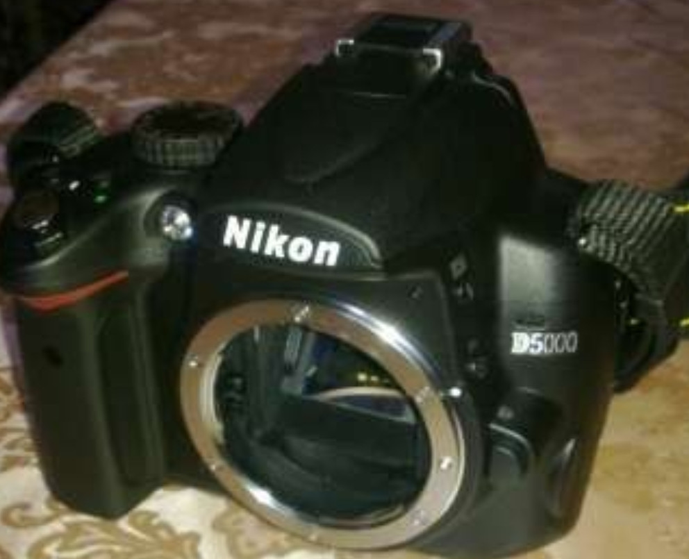 Дзеркальна камера NIKON D5000 Body. Київ - фото 1