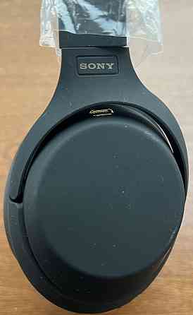 Навушники Sony WH-1000XM4 чорного кольору. Київ