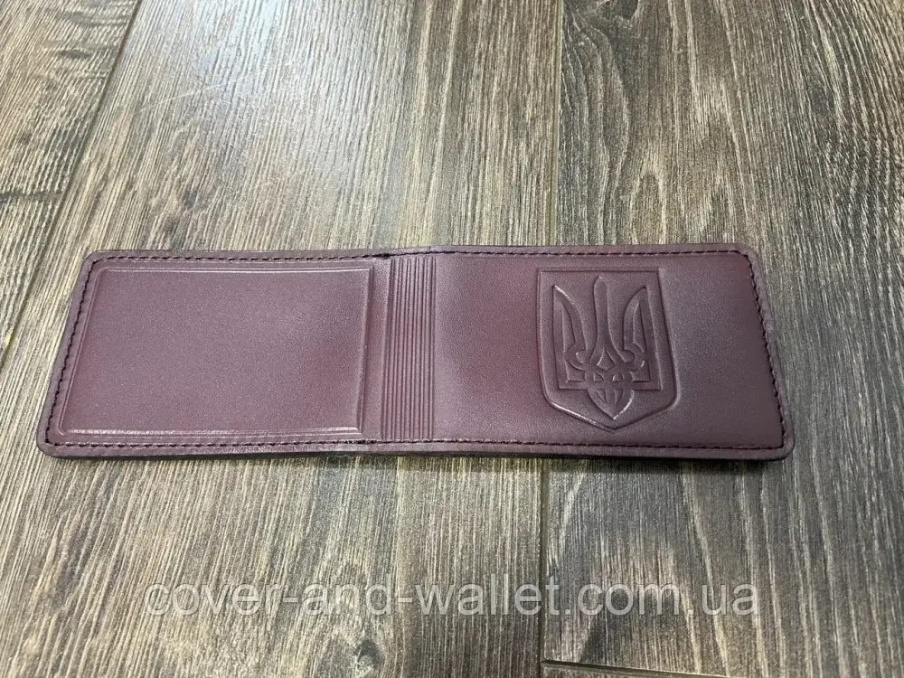 Шкіряна обкладинка для ID-паспорта й автодокументів із гербом України на три відділення P-Leather Бордовий Київ - фото 5