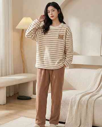 Жіноча тепла плюшева піжама-двійка: кофта та штани Карамельний, 48/50 Одеса