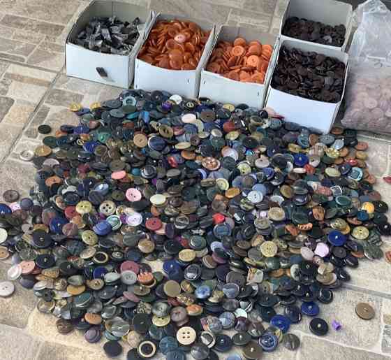 Ґудзики гурт/від 100 шт. асорті Київ