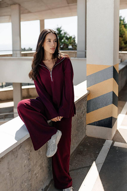 Женский повседневный оверсайз костюм двойка: кофта и штаны трикотаж пума рубчик Бордо Одесса - изображение 4
