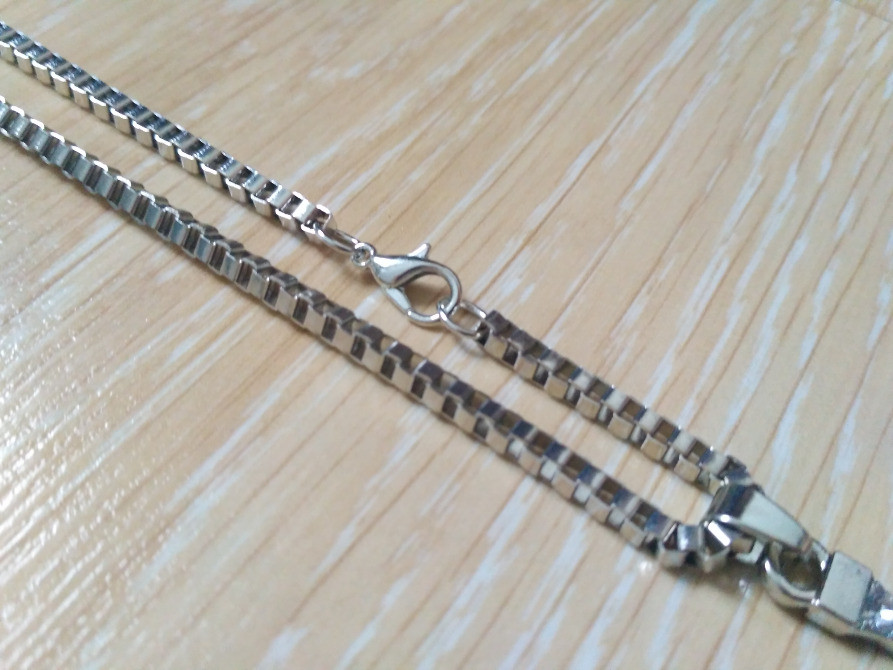 Хрестик Домінік Торетто на дзеркало в авто Київ - фото 5