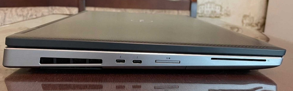 Ноутбук 17 FHD Dell Precision 7740 (i9-9880H/16GB/SSD 512GB/RTX 4000) Харків - фото 3