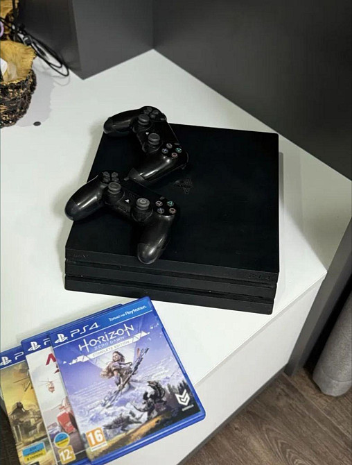 Sony Play Station 4 PRO + VR очки и мувы Киев - изображение 1