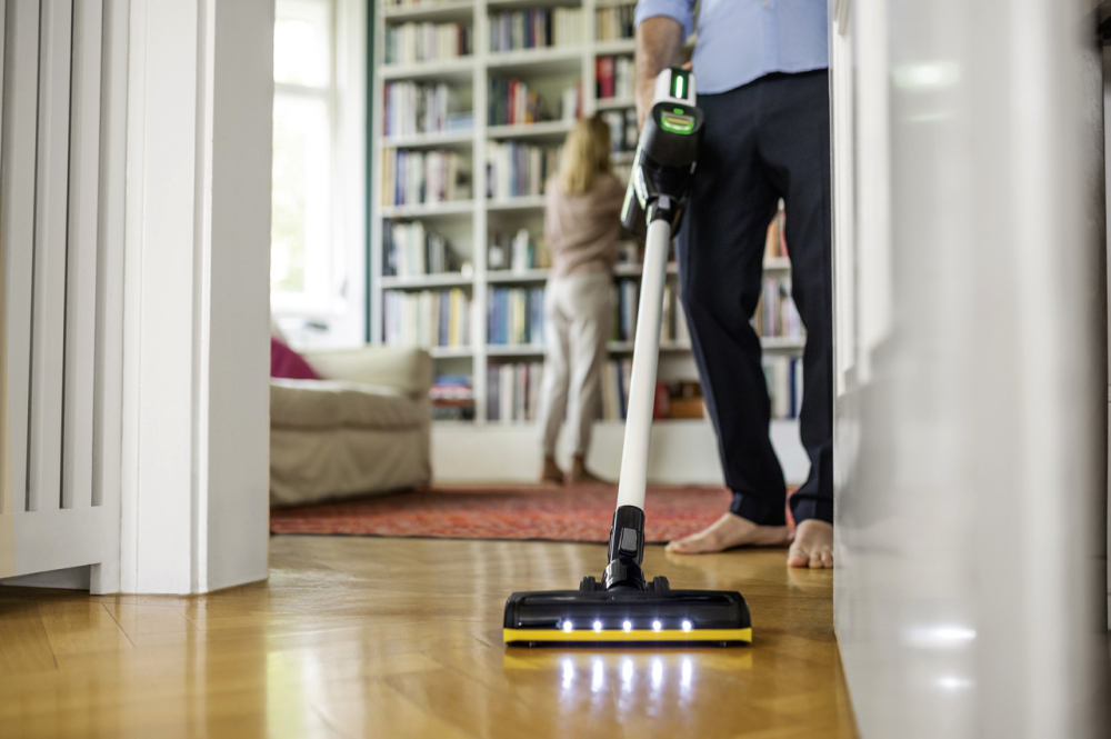 Потужний акумуляторний пилосос Karcher VC 7 Cordless yourMax (1.198-710.0) Київ - фото 5