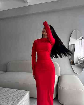 Женское силуэтное платье с драпировкой микродайвинг Красный, 44 Одесса