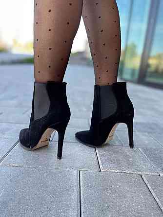 Nivelle Черевики жіночі демісезонні весна-осінь чорні з натуральної замші на підборах р. 36-38 Коломия