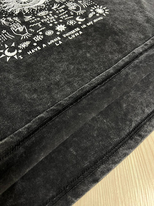 Футболка женская A-N 25062 оверсайз вареная тай-дай с принтом луна, черный, one size Киев - изображение 18