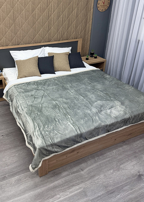 Плед двосторонній 155х200 см (+-5см) із штучною овчиною Світло-сірий з бежевим (87-066) Київ - фото 4