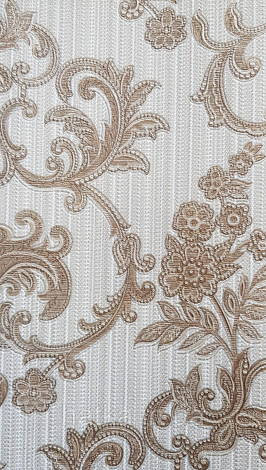 Шпалери вінілові на флізеліні AdaWall Seyyah 1.06х10 вензелю завитки великі структурні золотом на бежево-сірому Київ - фото 3