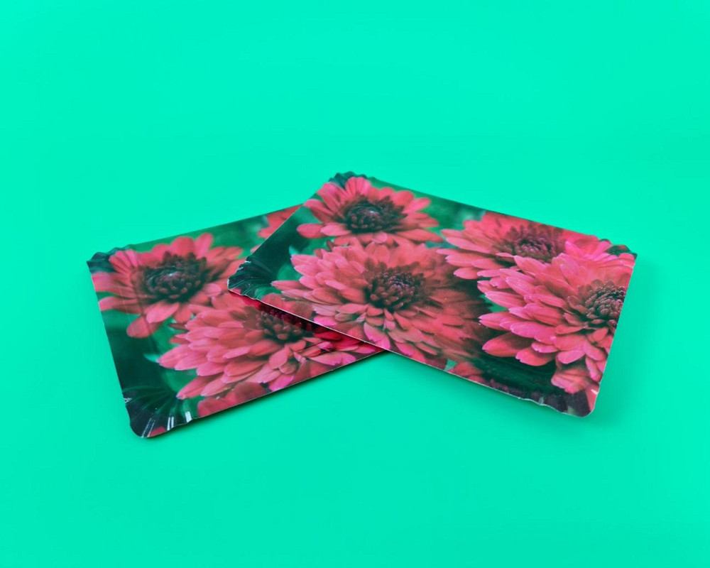 Тарелки праздничные бумажные 15* 22см