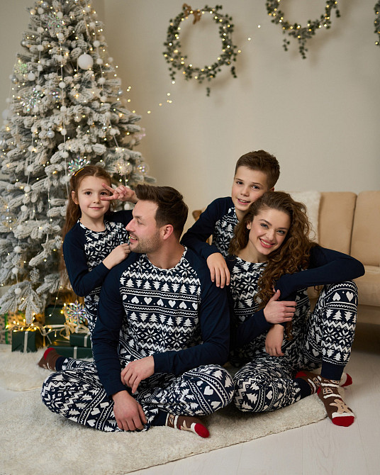 Чоловічий комплект зі штанами — Новорічний орнамент- Family look для сім'ї Tom John 93435 Київ - фото 5