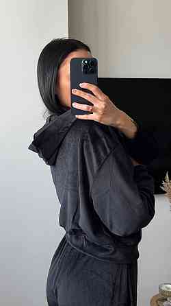 Женский плюшевый прогулочный костюм тройка: кофта топ и штаны велюр Черный, 42/44 Одесса