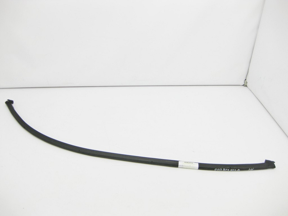 Audi  8E0823723A Ущільнювач підкапотний задній Audi A4 B6 Одеса - фото 5