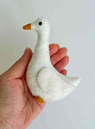 Мягкая фетровая игрушка гусь ручной работы – безопасная развивающая игрушка Киев
