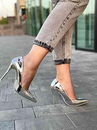 Comer Туфлі жіночі COMER срібні еко-лак каблук 11см 36р (4789) Коломыя