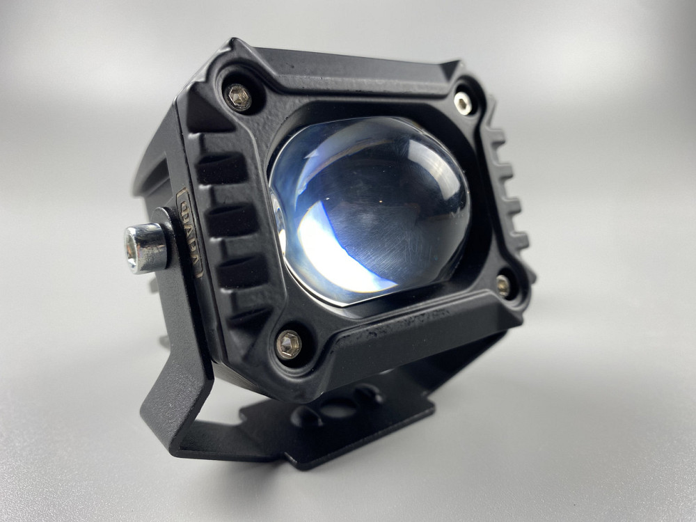 Фара-LED Квадрат 20W светодиодная дополнительная противотуманная led chip CREE 2525 с защитным кожухом Мукачево - изображение 1