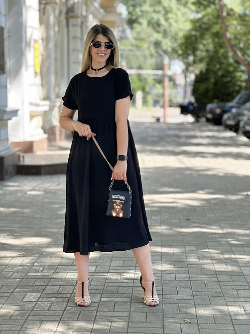 Летнее платье миди свободного кроя 