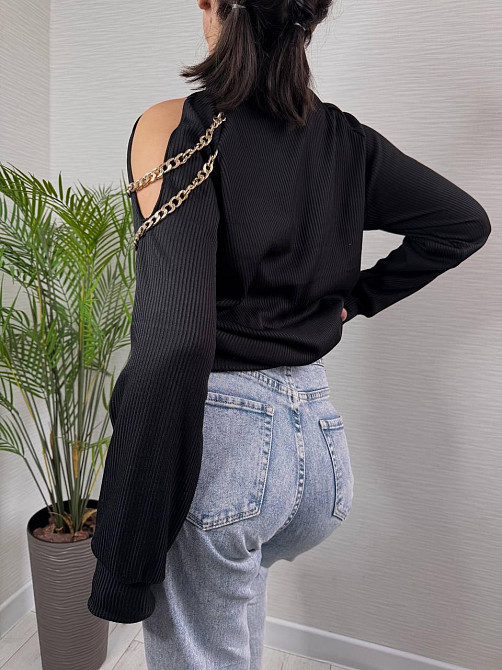 Стильный женский под горло свитер с цепочкой плотная ангора рубчик на флис Черный, 48/50 Одесса - изображение 2