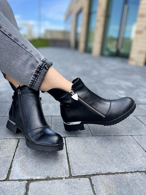 Черевики жіночі D and V чорні натуральна шкіра зима висота 14см подошва 1/3,5см (2202) Коломия - фото 9