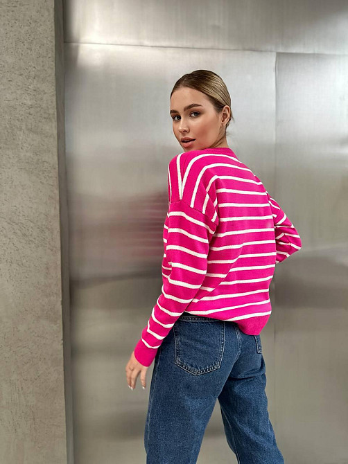 Жіночий базовий смугастий светр оверсайз вовна 70% акрил 30% Малина Одеса - фото 3
