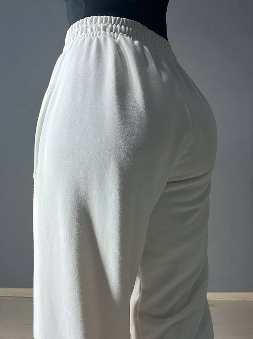 Брюки женские LSK 5279 спортивные джогеры на резинке с карманами оверсайз белые, белый, L Одесса - изображение 7