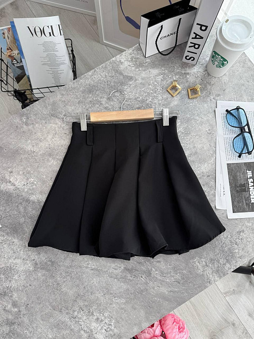 Жіноча трендова мініспідниця-шорти турецька костюмка Чорний, 42/44 Одеса - фото 1