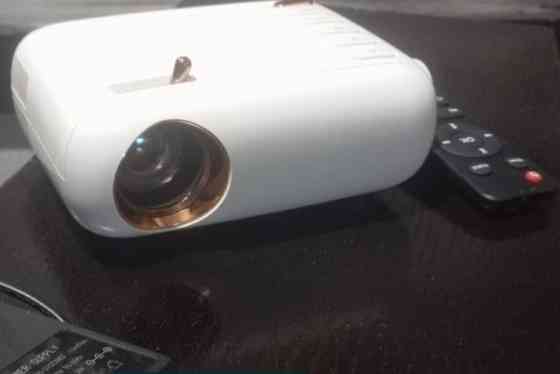 Проєктор Everycom T3a з Wi-Fi, Bluetooth + штатив у подарунок. Київ