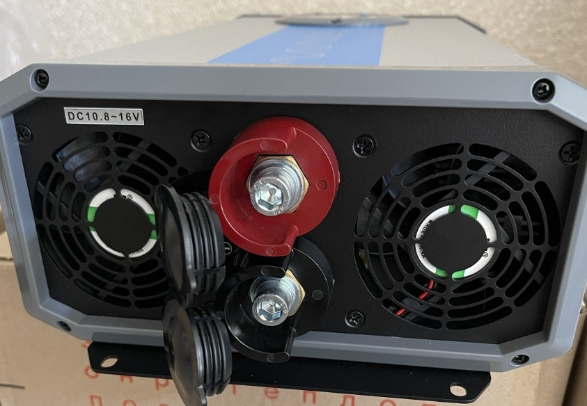 Преобразователь напряжения EPEVER IP2000-12-PLUS 12В. Харьков - изображение 2