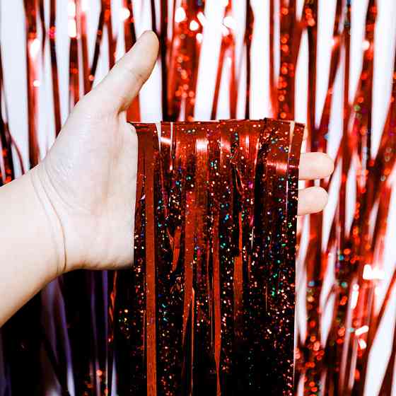 Дождик для фотозоны с голограммой 1 на 1 м красный Киев