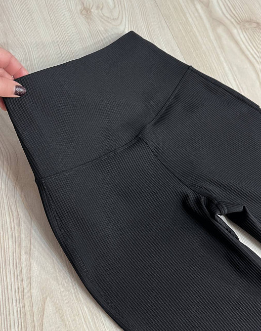 Лосины женские Kenalin D-14 клеш в рубчик с широким поясом и пуш аптейпами черные, черный, 2XL Киев - изображение 12