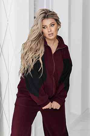 Спортивный флисовый костюм 