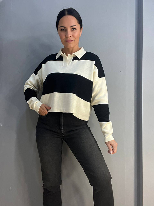 Светр жіночий MIX RAY 6588 джемпер комір широка смужка укорочений вільний крій, чорний з білим, one size Київ - фото 4