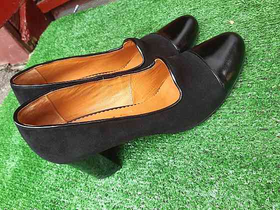 Женские туфли черные на каблуке Б/У 39 размер - по стельке 25см, натуральная кожа, каблук 6см Киев