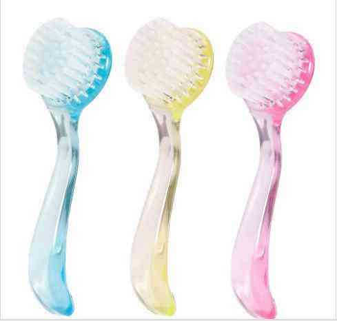 Маникюрная щетка-сметка с ручкой Киев