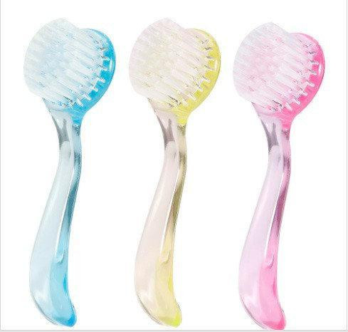 Маникюрная щетка-сметка с ручкой Киев - изображение 1