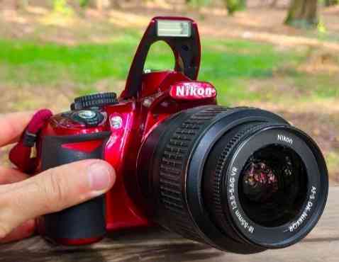 Фотоапарат Дзеркальний у червоному кольорі: Nikon D3100+SD+Сумка. Харків