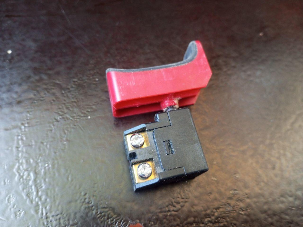 Кнопка для Лобзика PARKSIDE PSTD 800 C3 з Німеччини Полтава - фото 1