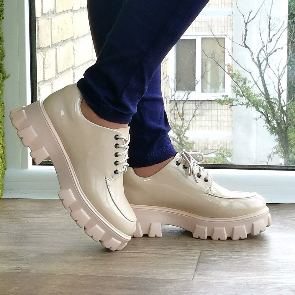 Жіночі лакові Бежеві Броги Туфлі Оксфорди на Танкетці Шкіряні Мокасини (розміри: 36,37,38,39,40,41) Дніпро - фото 5