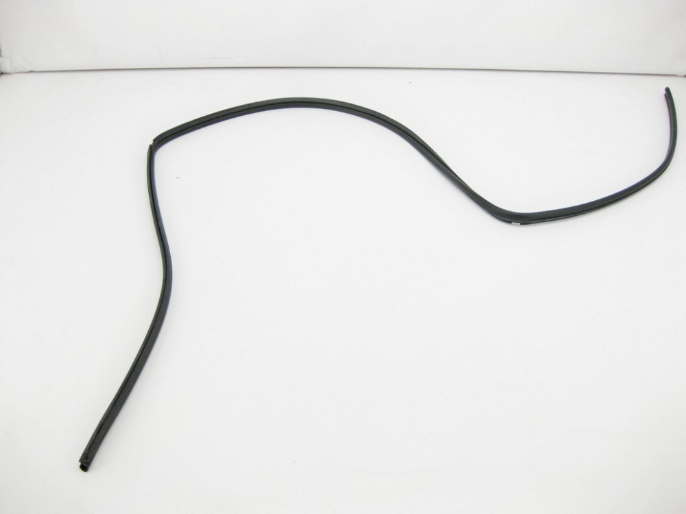 Mercedes-Benz  A2137820000 Гумовий ущільнювач скляного даху середня секція П-подібна E-Class W213 B-Class W247 EQA H243 Одеса - фото 4