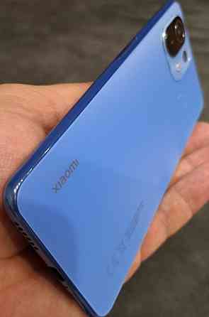 Телефон Xiaomi Mi 11 lite 6/64Gb. Киев
