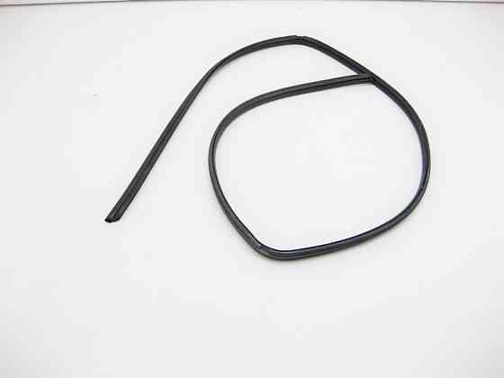 Mercedes-Benz  A2137820000 Гумовий ущільнювач скляного даху середня секція П-подібна E-Class W213 B-Class W247 EQA H243 Одеса