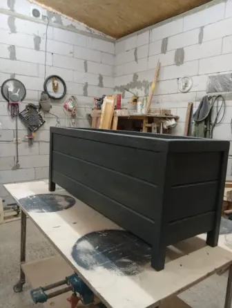 Vysoki gryadki Potpo Vasoni for kvitiv Київ