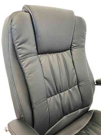 Офисное кресло руководителя Tehforward Kali Lux хром Anyfix Черный Киев