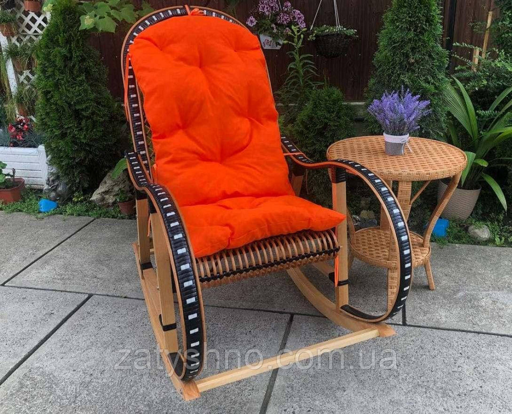 Кресло качалка плетеная с накидкой  красной  и  столом из лозы Киев - изображение 1