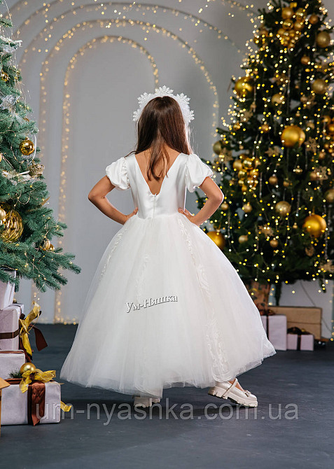 Довге біле плаття зі шлейфом на зріст 120-128 Кривий Ріг - фото 4