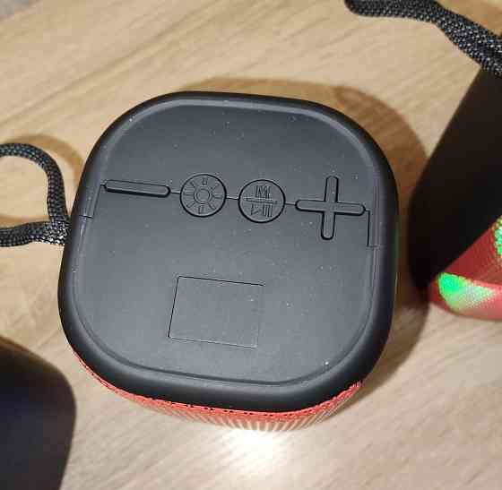 Мощная блютуз колонка с подсветкой и FM радио. Харків