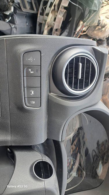 Лівий дефлектор обдування повітря на Hyundai Kona 2016-2022 роки. Київ - фото 1